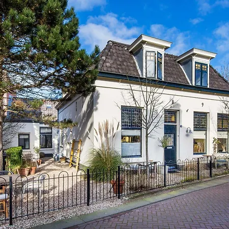Sympathetic Summer House